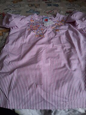 pretty  womans shirt size small